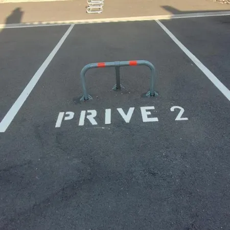 Independant Avec Patio 아파트 *